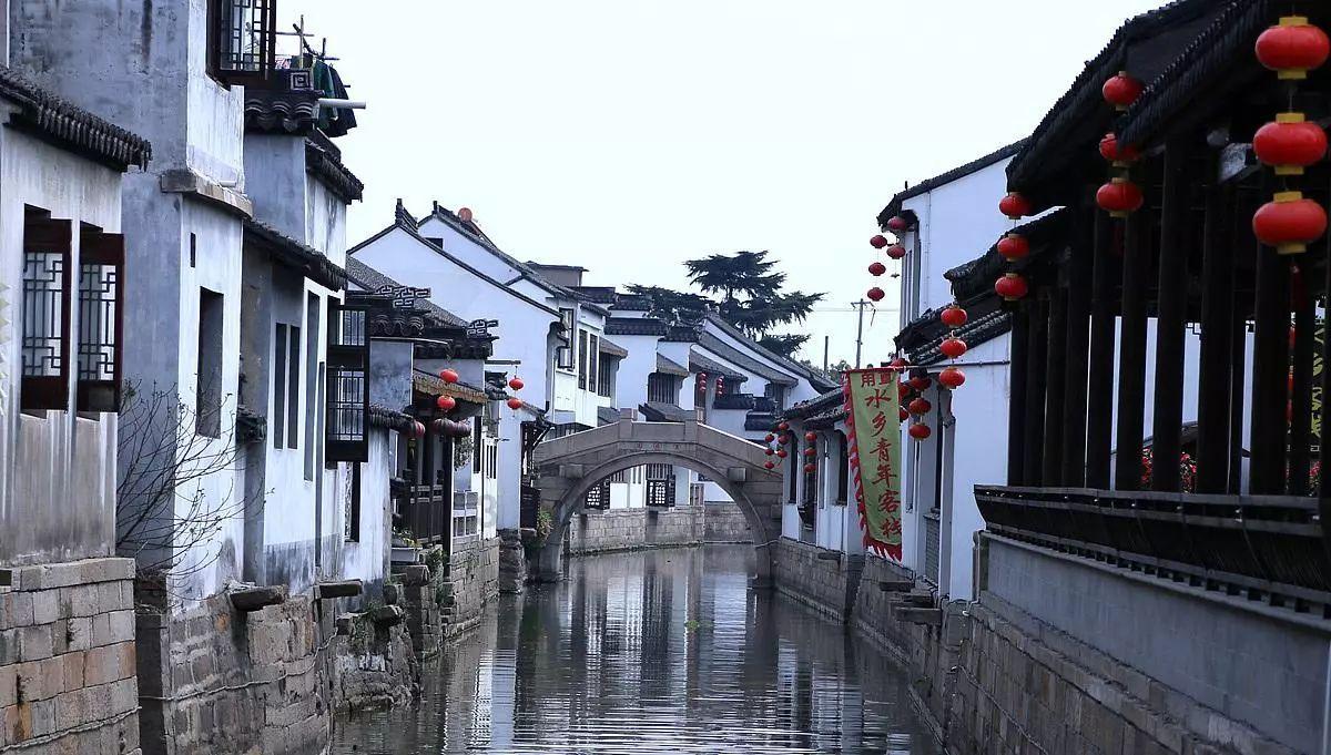 郭永怀：飞机失事时，他为保护公文包资料，和警卫员紧紧抱在一起